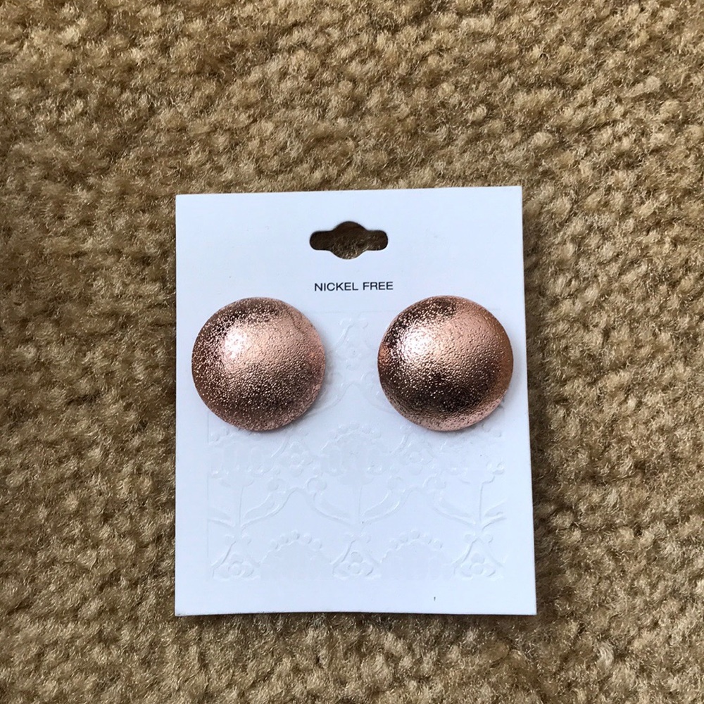Rose gold studs!
